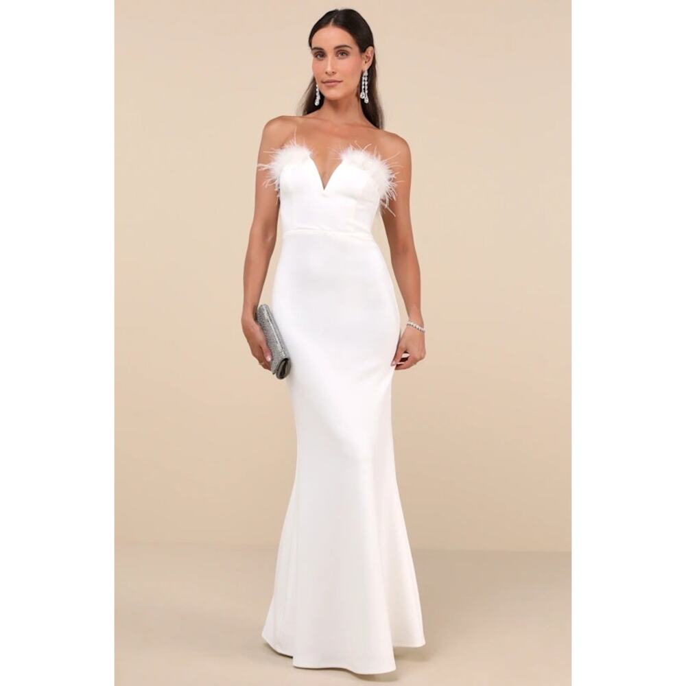 NWT Lulus Extraordinary Glam White Feather Strapless Mermaid Maxi Dress L - Picture 1 of 4